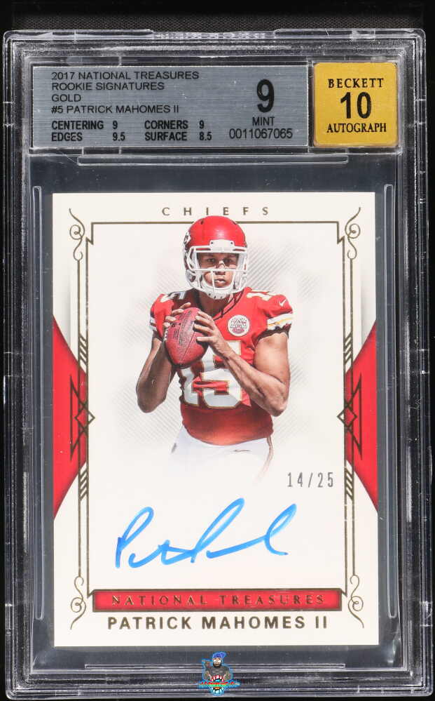 2017 National Treasures Rookie Signature Gold Patrick Mahomes II #5 /25