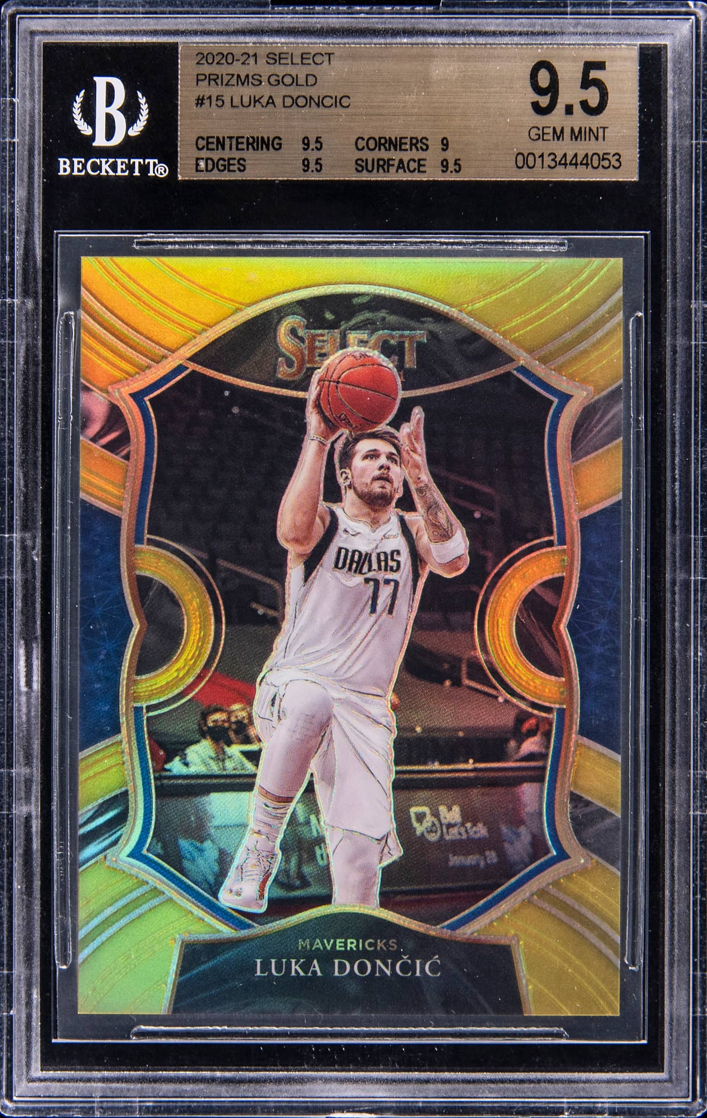 2020 Panini Select Courtside Gold Prizm Luka Doncic #15 /10