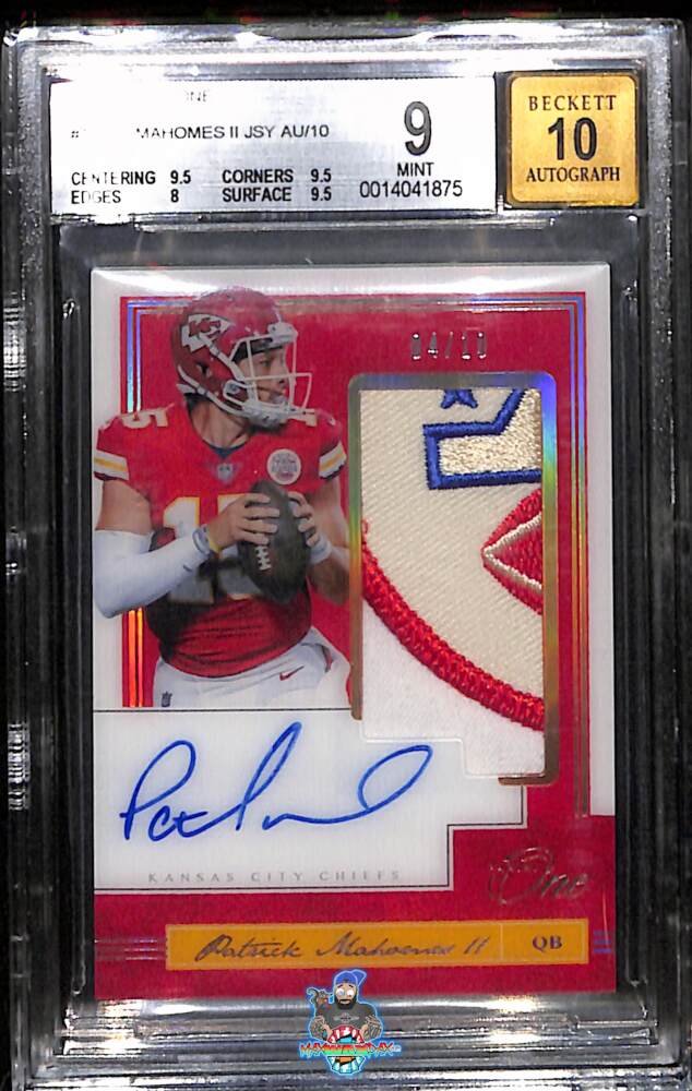 2018 Panini One Jersey Autograph Gold Patrick Mahomes II #129 /10