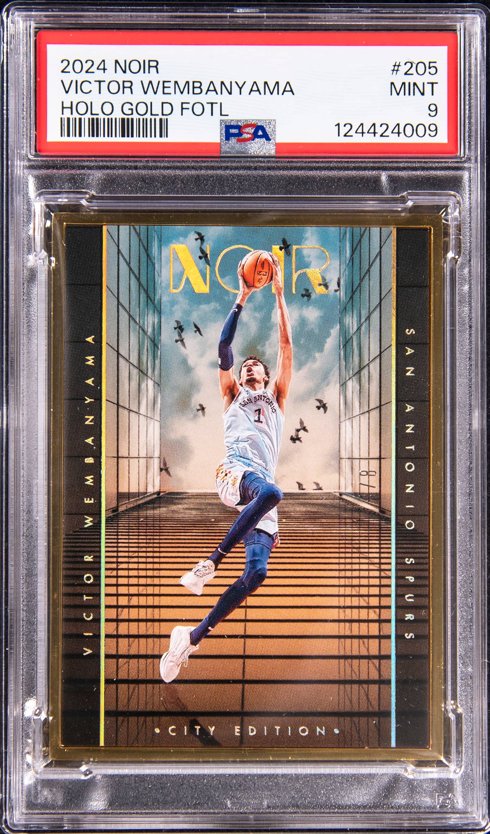 2024 Panini Noir Holo Gold Fotl Victor Wembanyama #205