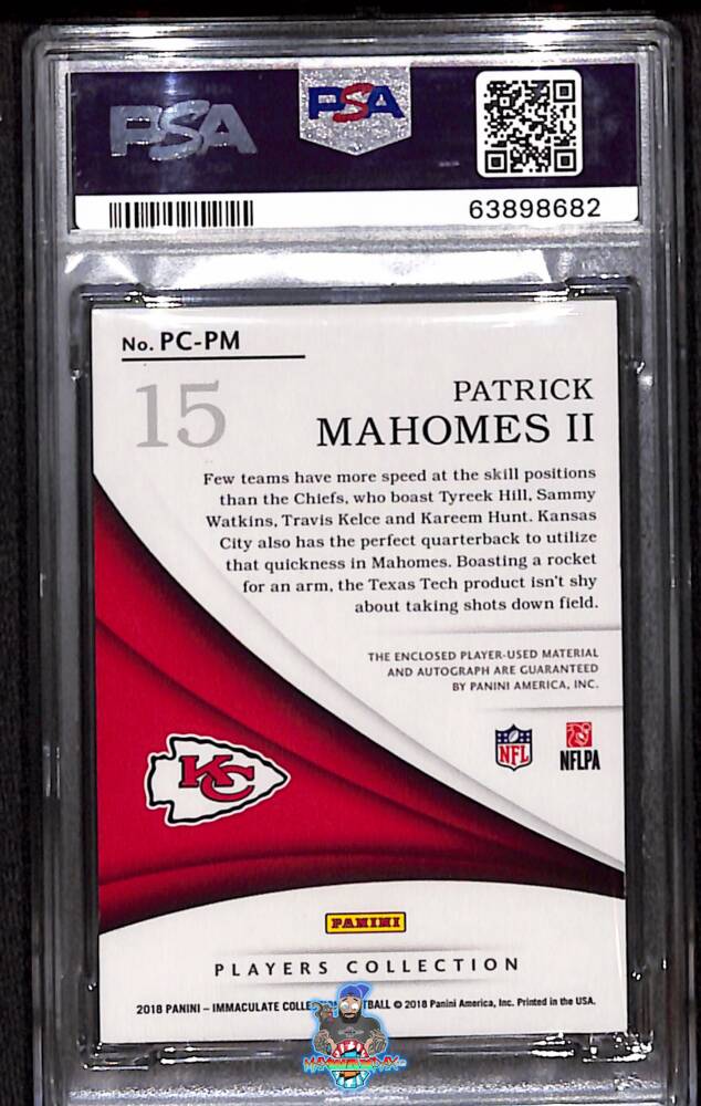 Back of 2018 Panini Immaculate Collection Players Collection Materials Autograph Gold Patrick Mahomes II #41 /5