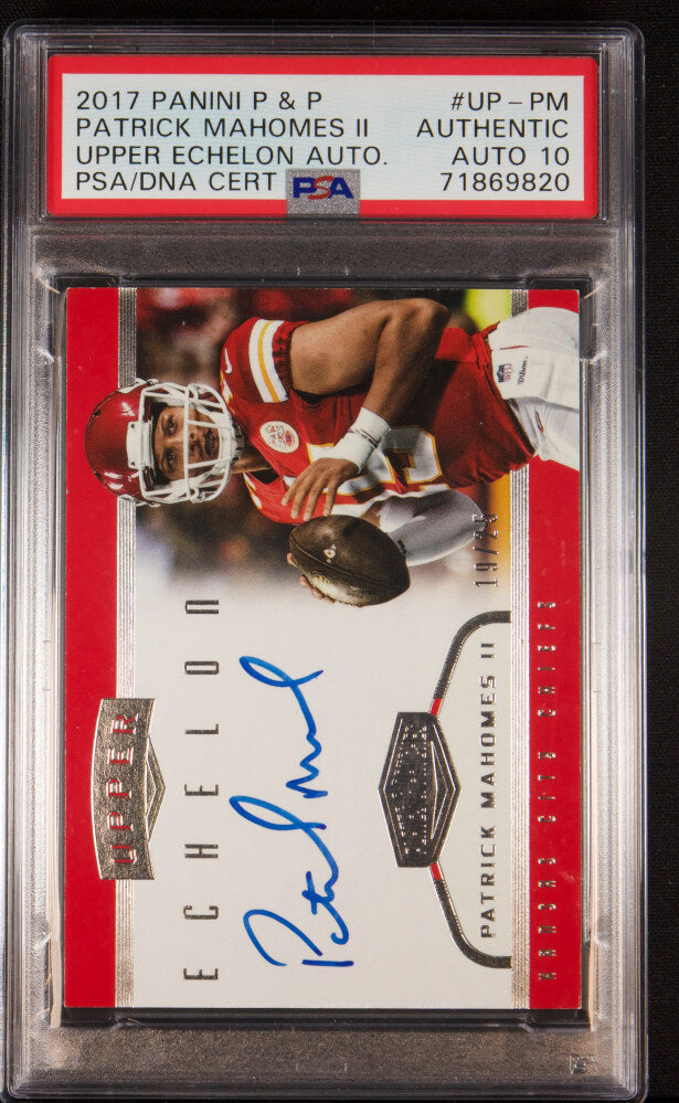2017 Panini Plates and Patches Upper Echelon Autograph Patrick Mahomes II #11 /25
