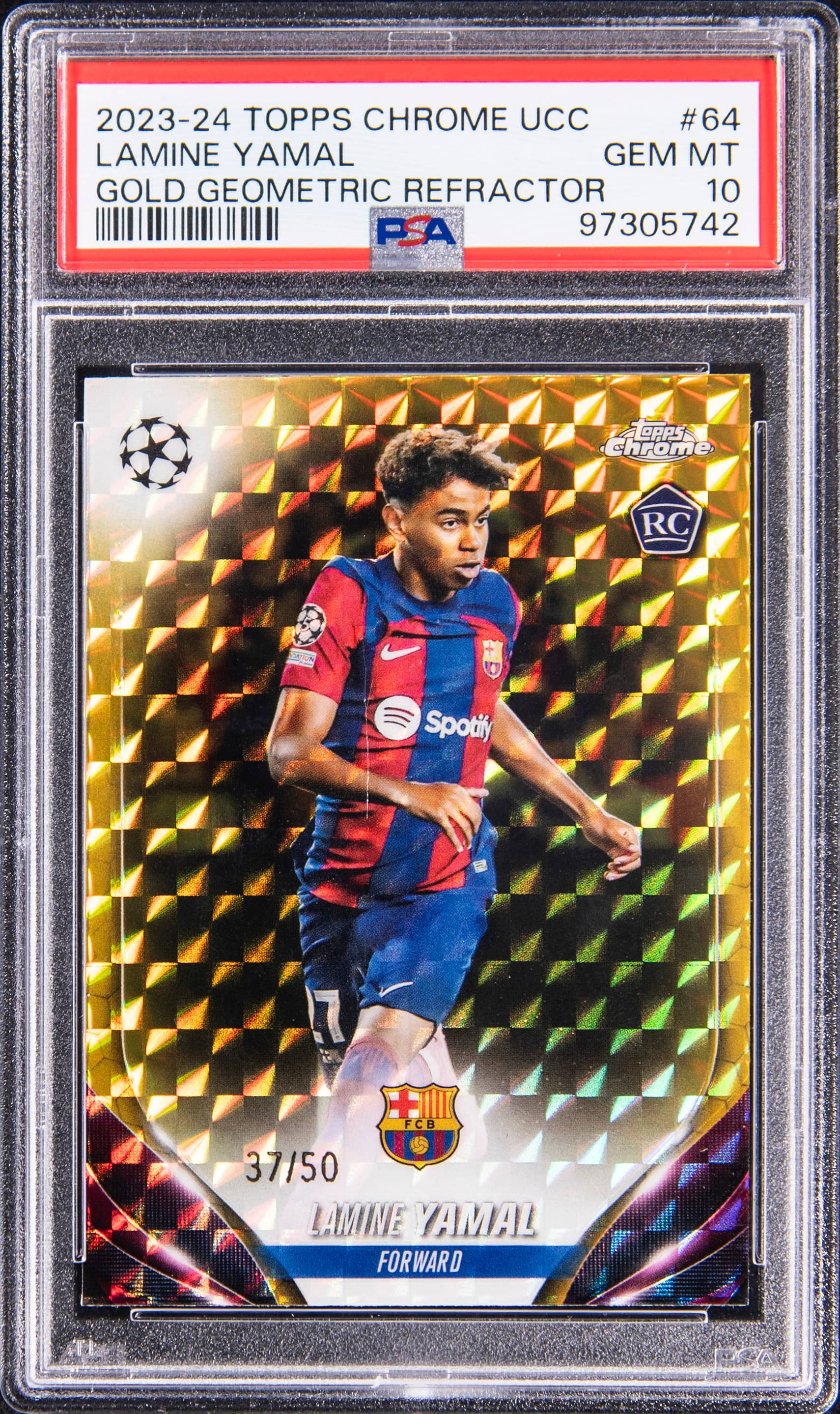 2023 Topps Chrome UEFA Club Competitions Gold Geometric Refractor Lamine Yamal #64 /50